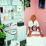 Wellness Kakadu فندق كيستاي